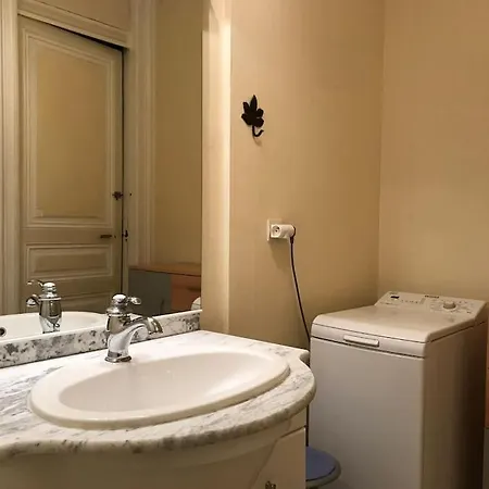 Centre Cauterets, 72m2 Pr 7 Personnes 公寓